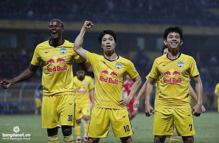 C&ocirc;ng Phượng dự bị kh&ocirc;ng nằm trong t&iacute;nh to&aacute;n của HLV Kiatisak