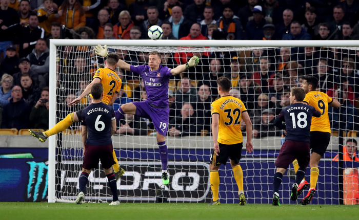 Arsenal &lsquo;gi&uacute;p&rsquo; Wolves l&agrave;m điều kh&oacute; tin với Top 6 Ngoại hạng Anh