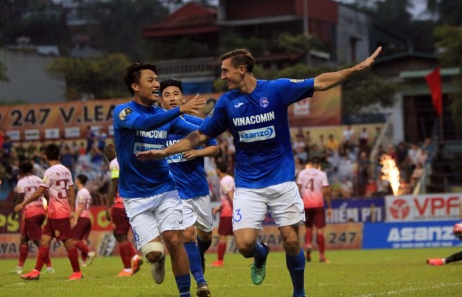 Mạc Hồng Qu&acirc;n bị Than Quảng Ninh 'xử l&yacute;' do khi&ecirc;u kh&iacute;ch đối thủ