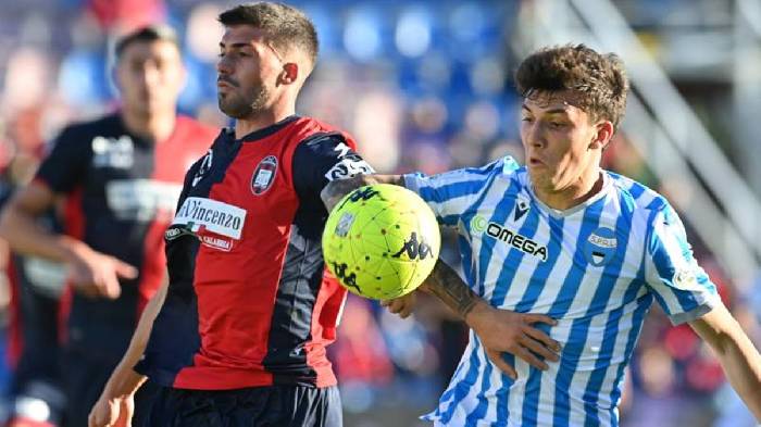Nhận định, soi k&egrave;o Crotone vs Cremonese, 20h00 ng&agrave;y 25/4
