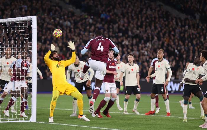 Soi k&egrave;o phạt g&oacute;c West Ham vs Liverpool, 01h45 ng&agrave;y 27/4
