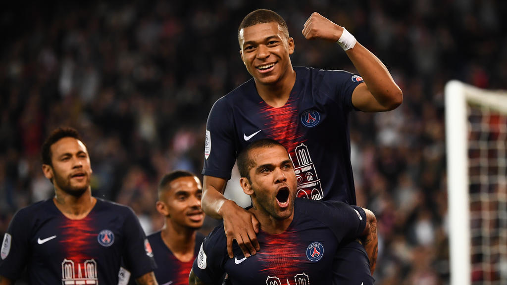 Tổng hợp c&aacute;c danh hiệu Ligue 1 2018/19: PSG v&ocirc; địch, Mbappe vua ph&aacute; lưới