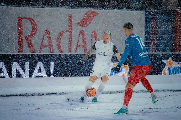 Nhận định, soi k&egrave;o Puszcza Niepolomice vs Piast Gliwice, 22h30 ng&agrave;y 25/5: Thắng để trụ hạng