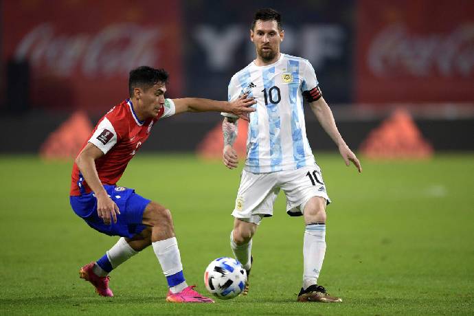 Soi k&egrave;o hiệp 1 Chile vs Argentina, 8h00 ng&agrave;y 26/6