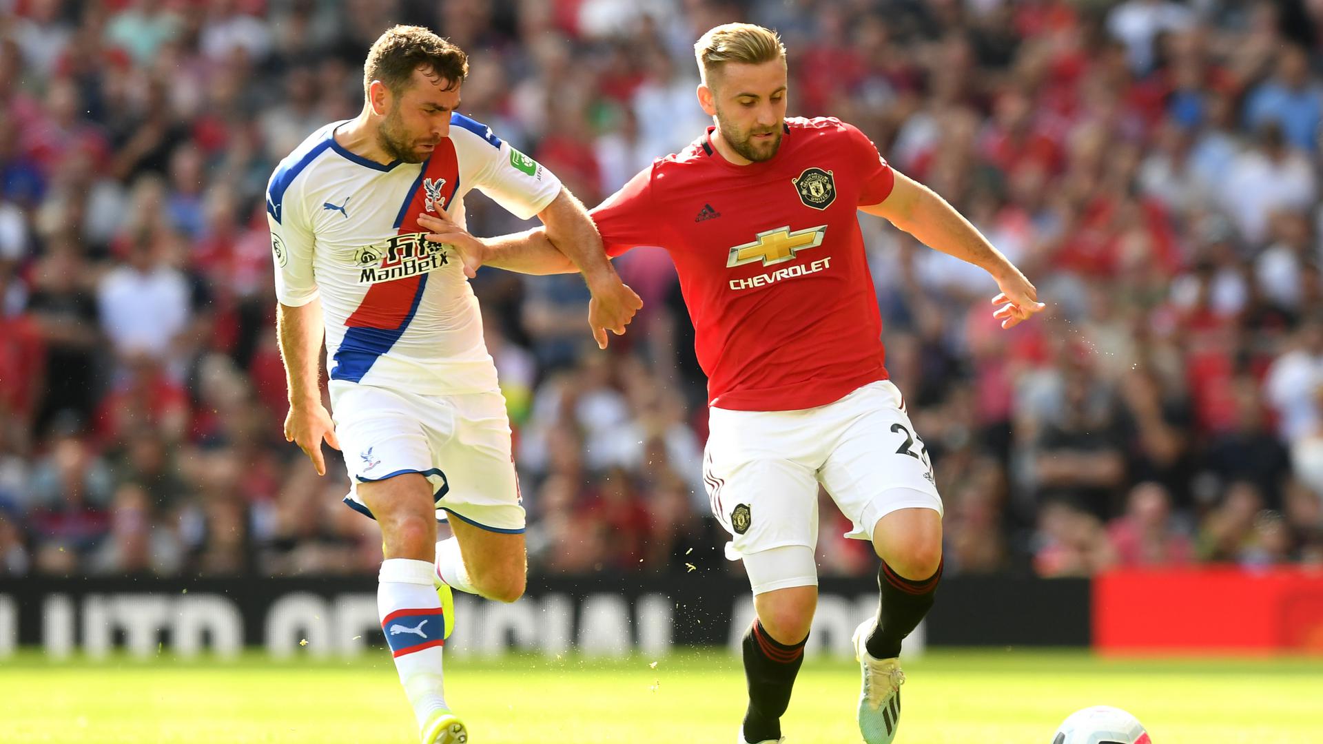 Ole Solskjaer l&agrave;m r&otilde; chấn thương của Luke Shaw v&agrave; Anthony Martial