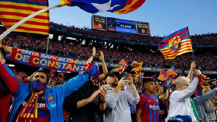Ch&iacute;nh thức! Barca c&ocirc;ng bố hợp đồng mới, điều khoản 500 củ