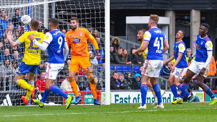 Nhận định, soi k&egrave;o Ipswich vs Leeds United, 21h00 ng&agrave;y 26/8
