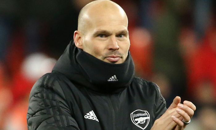 Arsenal l&agrave;m s&aacute;ng tỏ tương lai Freddie Ljungberg