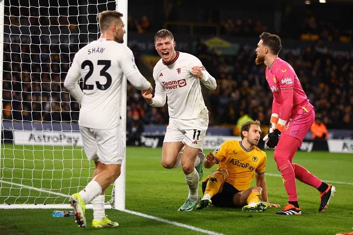Chuy&ecirc;n gia Tony Ansell dự đo&aacute;n Wolves vs MU, 0h30 ng&agrave;y 27/12