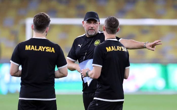 Cảnh s&aacute;t điều tra vụ 7 tuyển thủ Malaysia nhập tịch lậu, quan chức Malaysia đối diện &aacute;n h&igrave;nh sự 