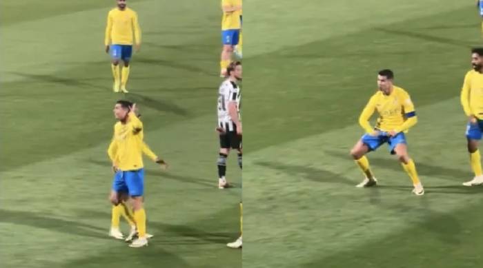 Cristiano Ronaldo bị chỉ tr&iacute;ch v&igrave; 'h&agrave;nh động tục tĩu' khi đ&aacute;p lại CĐV h&ocirc; t&ecirc;n Lionel Messi