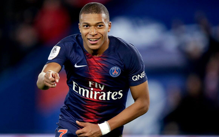 Real Madrid tiết lộ sự thật về qu&aacute; tr&igrave;nh chi&ecirc;u mộ Mbappe