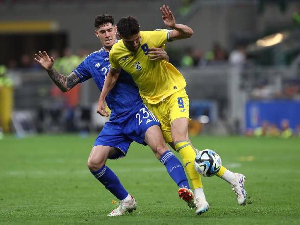 Soi k&egrave;o phạt g&oacute;c Ukraine vs Iceland, 02h45 ng&agrave;y 27/3