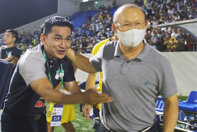 Kiatisak kh&ocirc;ng hề sao ch&eacute;p sơ dồ chiến thuật của HLV Park Hang Seo