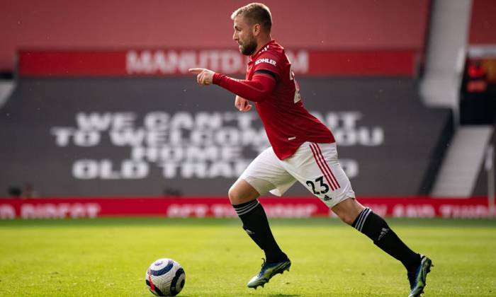 Luke Shaw l&agrave; hậu vệ tấn c&ocirc;ng hay nhất Ngoại hạng Anh 20/21