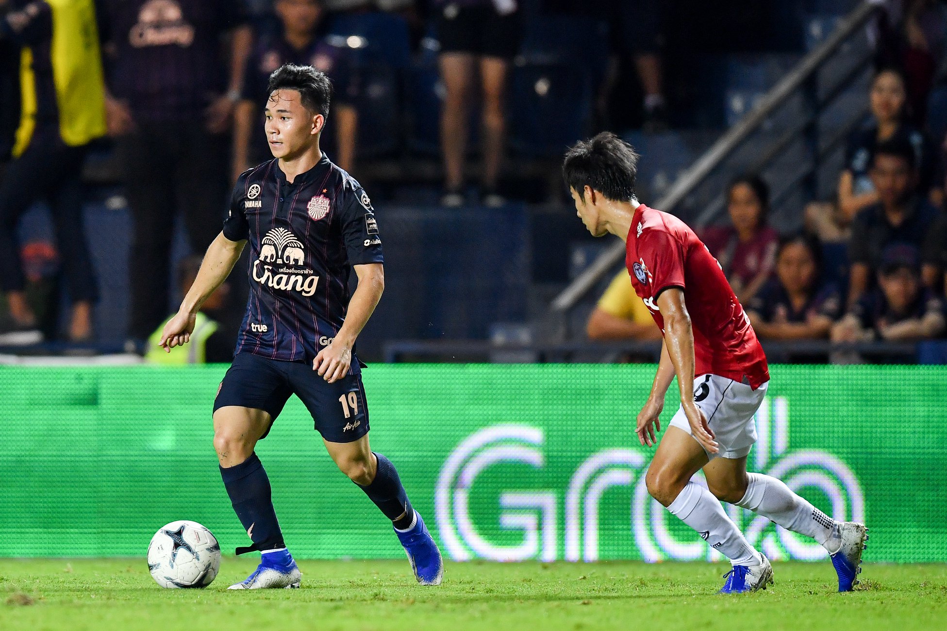 Kết quả Buriram 1-0 Muang Thong - v&ograve;ng 12 Thai League 2019