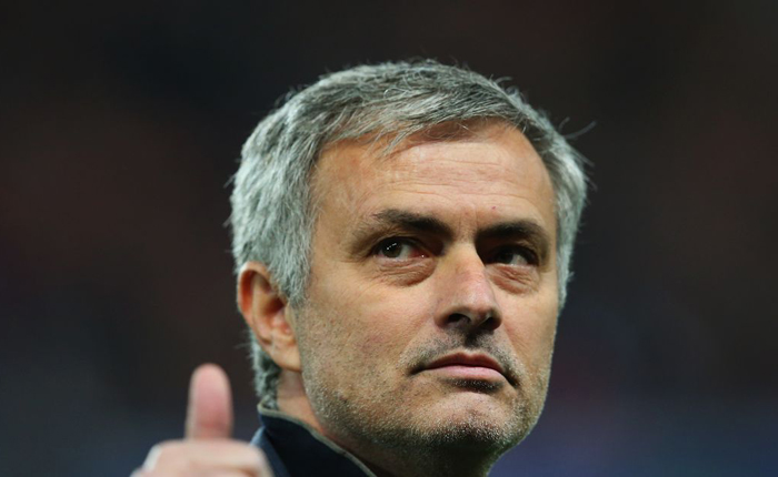 Mourinho ch&iacute;nh thức l&ecirc;n tiếng về tin đồn dẫn dắt Newcastle thay Benitez