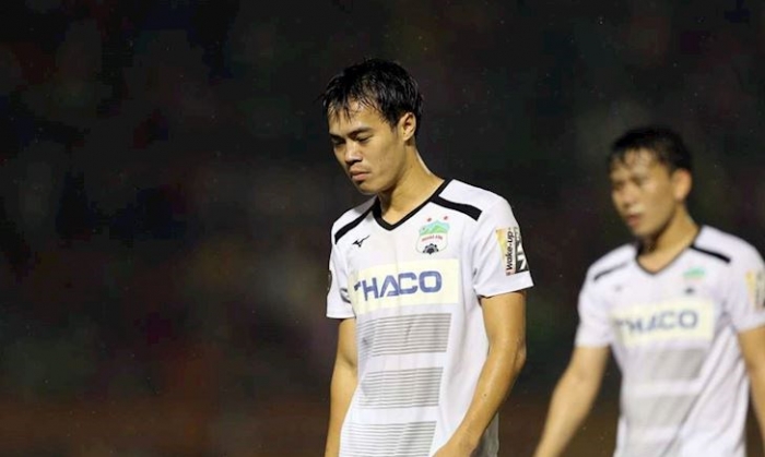 Văn To&agrave;n &acirc;n hận v&igrave; h&agrave;nh động xấu hổ trong trận đấu với SHB Đ&agrave; Nẵng