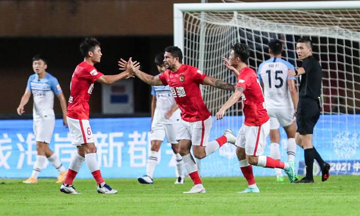 Soi k&egrave;o phạt g&oacute;c Guangzhou FC vs Shandong Taishan, 19h ng&agrave;y 27/7
