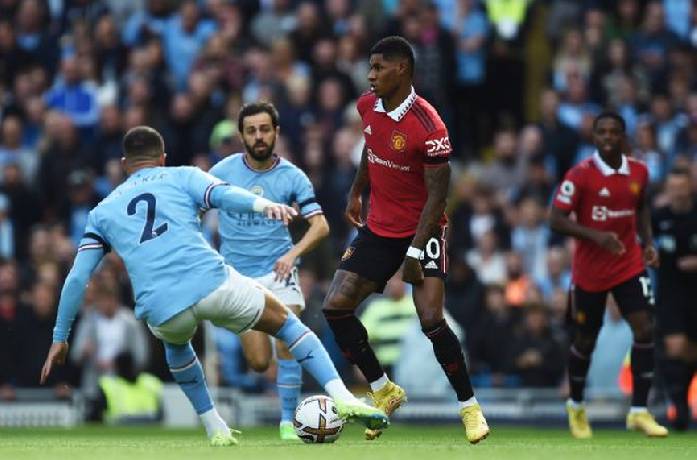 Rashford: 'Anh ta qu&aacute; nhanh, l&agrave; kẻ kh&oacute; chơi nhất t&ocirc;i từng gặp'