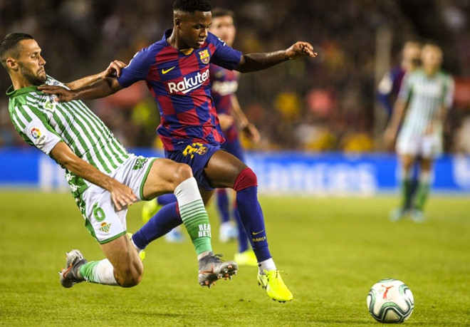 Barcelona ph&aacute; kỷ lục 80 năm ở chiến thắng 5-2 trước Betis