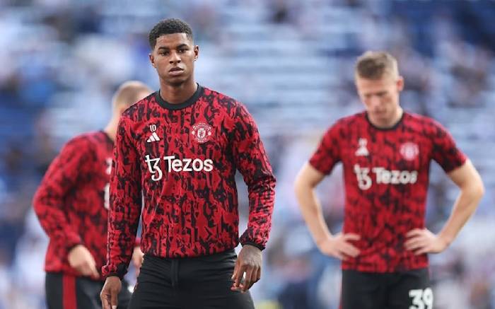 Rơi v&agrave;o đường c&ugrave;ng, M.U chi&ecirc;u mộ c&aacute;i t&ecirc;n 'vạn người ch&ecirc;'