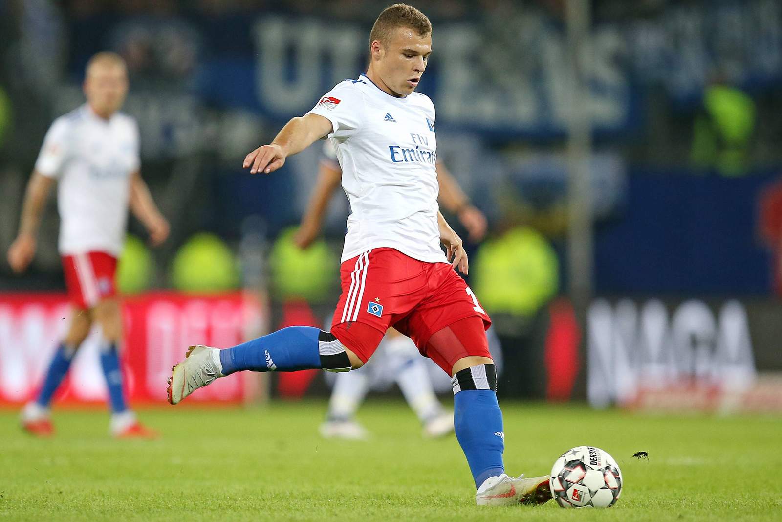 Nhận định b&oacute;ng đ&aacute; Regensburg vs Hamburg, 18h00 ng&agrave;y 28/09: Thanh to&aacute;n nợ nần