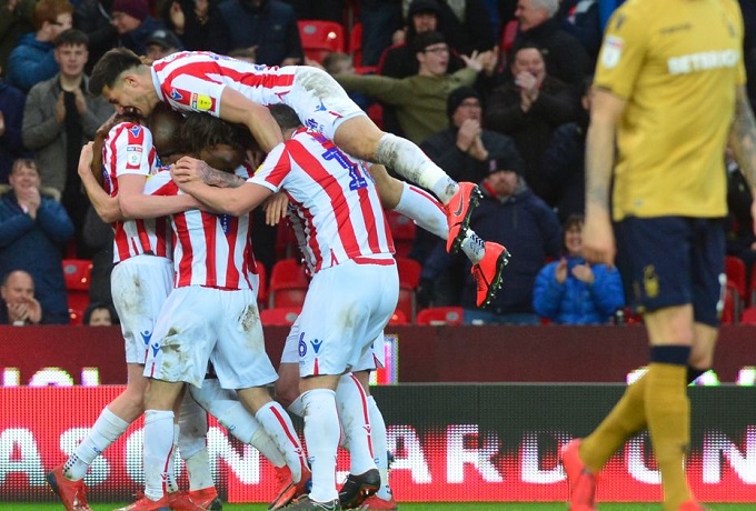 Ph&acirc;n t&iacute;ch tỷ lệ Stoke vs Nottingham Forest, 1h45 ng&agrave;y 28/9