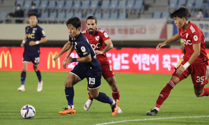 Nhận định, soi k&egrave;o Seoul E-Land vs Busan I'Park, 17h30 ng&agrave;y 27/9