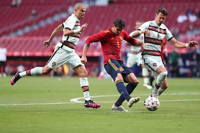 Soi k&egrave;o si&ecirc;u dị Bồ Đ&agrave;o Nha vs T&acirc;y Ban Nha, 1h45 ng&agrave;y 28/9