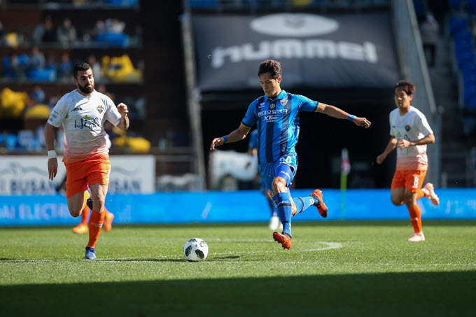 Ph&acirc;n t&iacute;ch tỷ lệ Ulsan Hyundai vs Gangwon, 16h ng&agrave;y 26/10