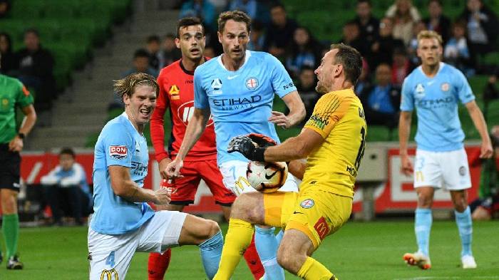 Soi k&egrave;o phạt g&oacute;c Adelaide vs Melbourne City, 15h45 ng&agrave;y 27/11