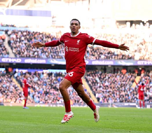 Rời bỏ vị tr&iacute; 'con cưng' của Under Armour, Arnold gia nhập Adidas.