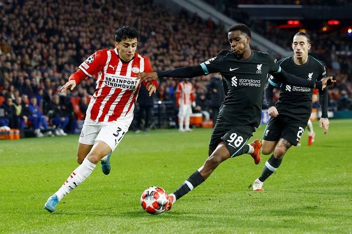 Nhận định, soi k&egrave;o Liverpool vs PSV Eindhoven, 3h00 ng&agrave;y 27/11: Phong độ tr&aacute;i ngược