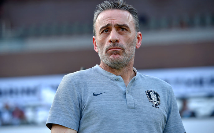 HLV Paulo Bento từ chối tiết lộ tương lai tại ĐT H&agrave;n Quốc