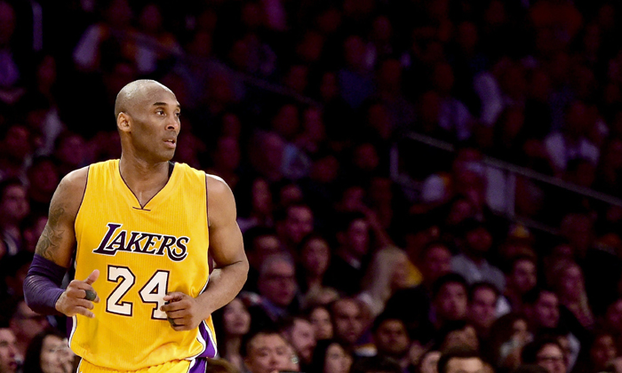 Huyền thoại b&oacute;ng rổ Kobe Bryant qua đời v&igrave; tai nạn trực thăng