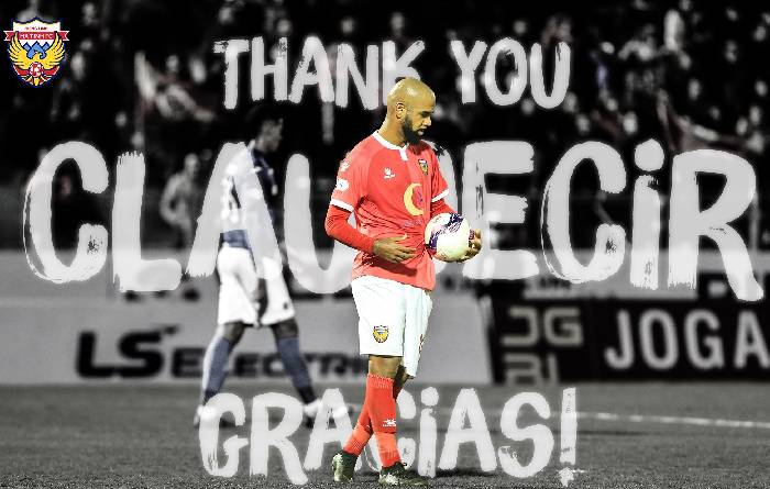 Ngoại binh s&uacute;t hỏng 2 quả penalty chia tay Hồng Lĩnh H&agrave; Tĩnh