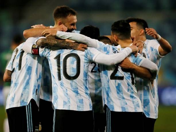 Đội h&igrave;nh ra s&acirc;n ch&iacute;nh thức Chile vs Argentina, 7h15 ng&agrave;y 28/1