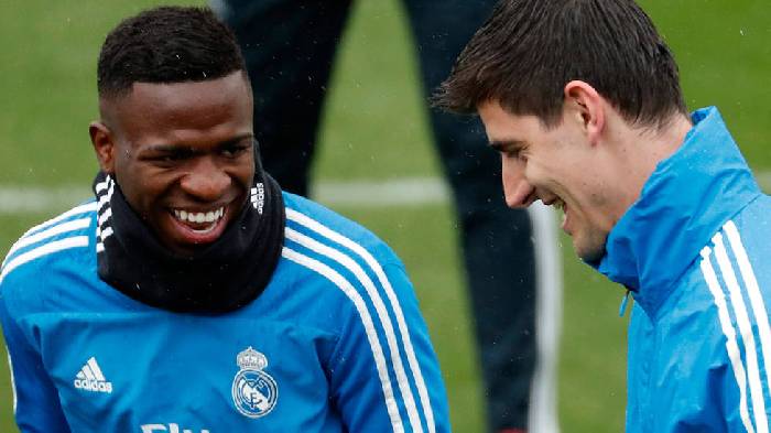 Tin Real s&aacute;ng 27/3: Vinicius từ chối đặc &acirc;n; Courtois lại b&aacute;o tin kh&ocirc;ng vui