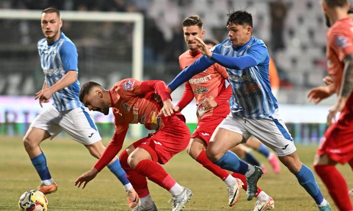 Nhận định, soi k&egrave;o Corvinul Hunedoara với Gloria Buzau, 00h00 ng&agrave;y 29/3: Kh&ocirc;ng thể trả nợ lượt đi