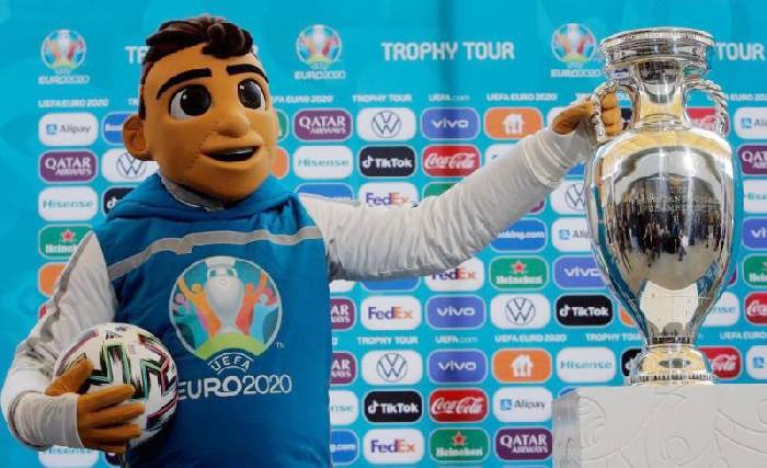 C&uacute;p bạc EURO 2021 bất ngờ gặp sự cố