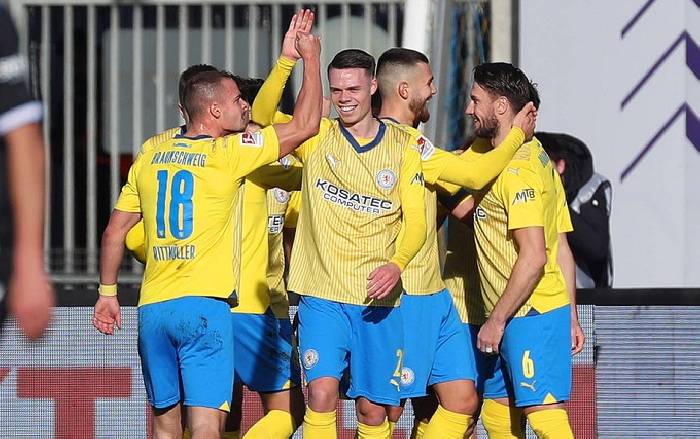 Soi k&egrave;o g&oacute;c Braunschweig vs Saarbrucken, 1h30 ng&agrave;y 28/5