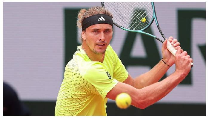 Zverev &lsquo;phục th&ugrave;&rsquo; Learner Tien, Medvedev thua sốc ở v&ograve;ng 1 Roland Garros