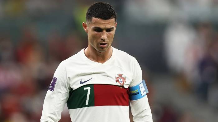 Huyền thoại Man United: 'Truyền th&ocirc;ng rất bất c&ocirc;ng với Ronaldo'