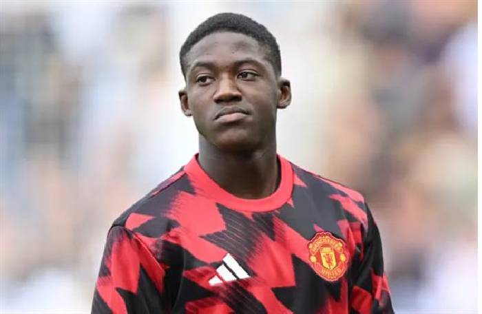 Real v&agrave; Atletico muốn giải cứu Mainoo khỏi MU