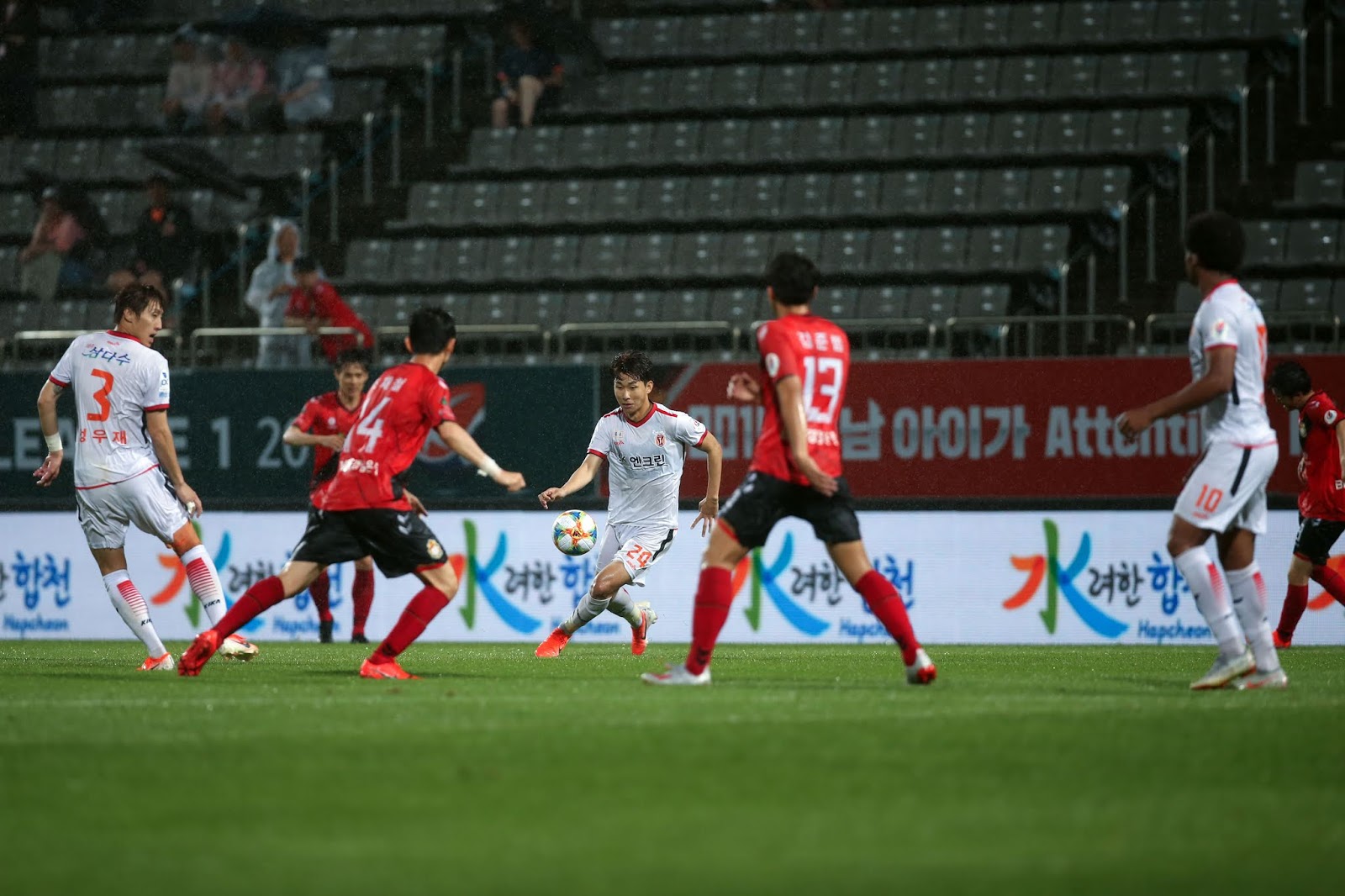 Ph&acirc;n t&iacute;ch tỷ lệ Gyeongnam vs Jeju United, 13h ng&agrave;y 27/10