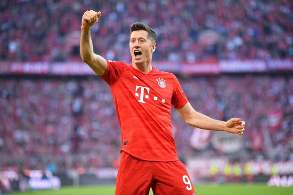 Robert Lewandowski lập th&ecirc;m kỷ lục tại Bundesliga