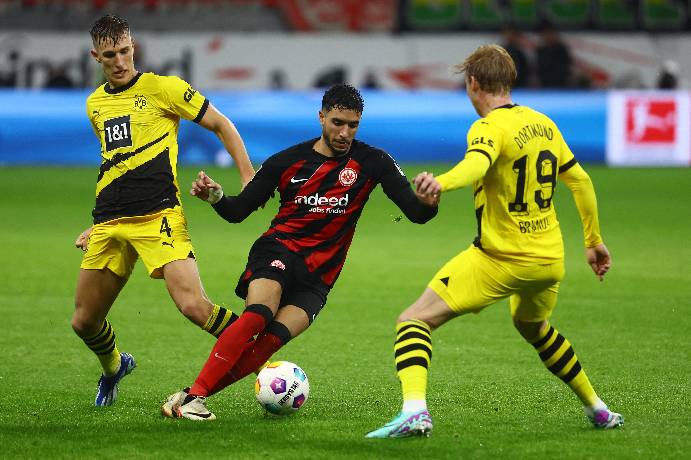 Nhận định, soi k&egrave;o Frankfurt vs Dortmund, 00h30 ng&agrave;y 29/10: Đối thủ rơi rụng