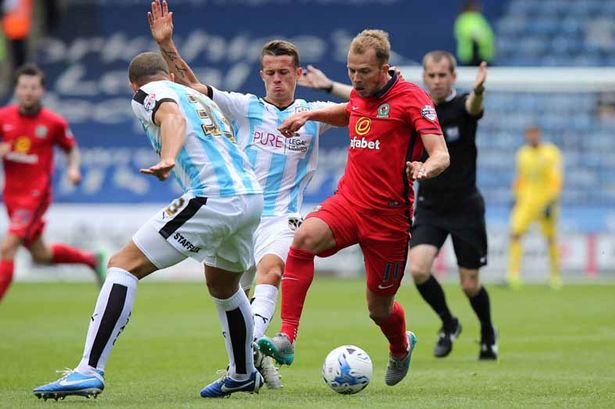 Nhận định Huddersfield Town vs Blackburn Rovers, 2h45 ng&agrave;y 30/12