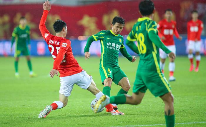 Soi k&egrave;o phạt g&oacute;c Hebei vs Guangzhou, 17h ng&agrave;y 29/12